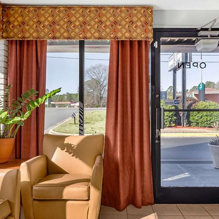 Econo Lodge Creedmoor Εξωτερικό φωτογραφία